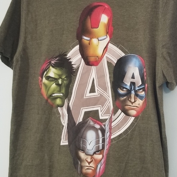 Marvel Avengers Assemble Graphic Tee. Olive Green. Size M. - Picture 2 of 5